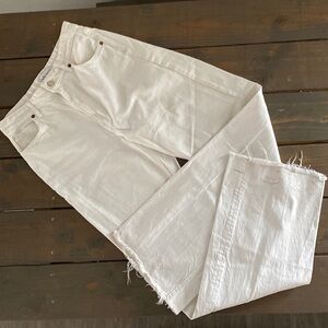 ZARA Women’s Size 6 White Flare Jeans